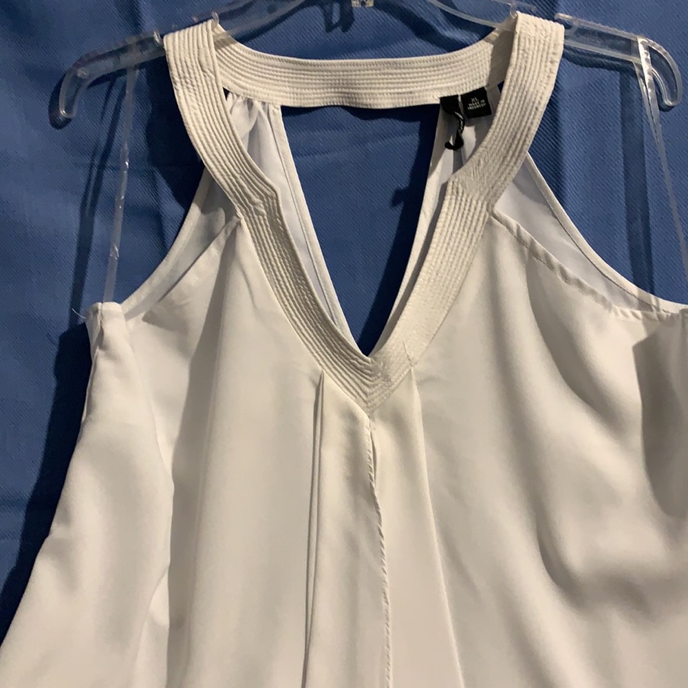 Top - Picture 4 of 4